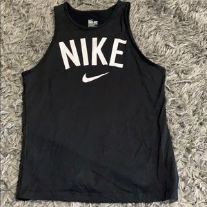 nike work out tank top